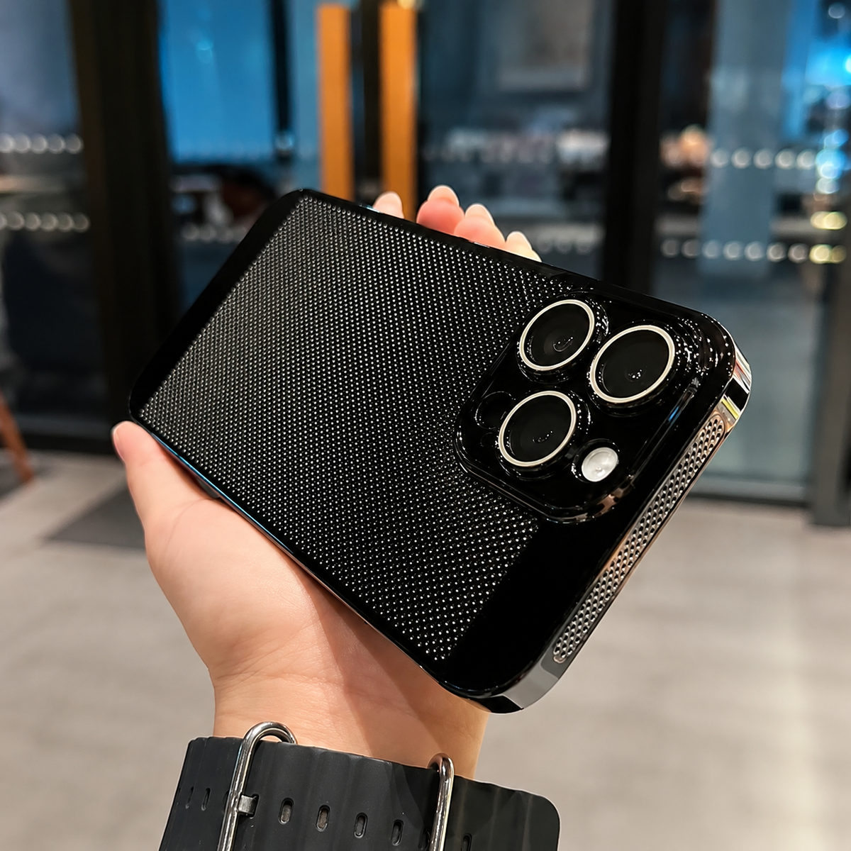 Premium iPhone Case MagSafe Compatible Honeycomb Texture Heat Dissipation Shockproof Protective Cover Camera Lens Protection Slim Design
